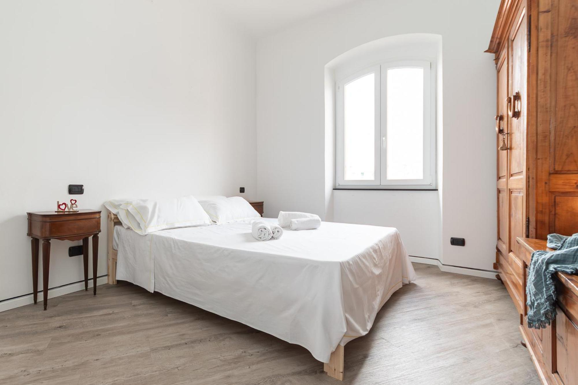 Spacious 3-Bedroom Apartment - 10 Min To City Center & 5 Min To Gaslini Hospital 热那亚 外观 照片