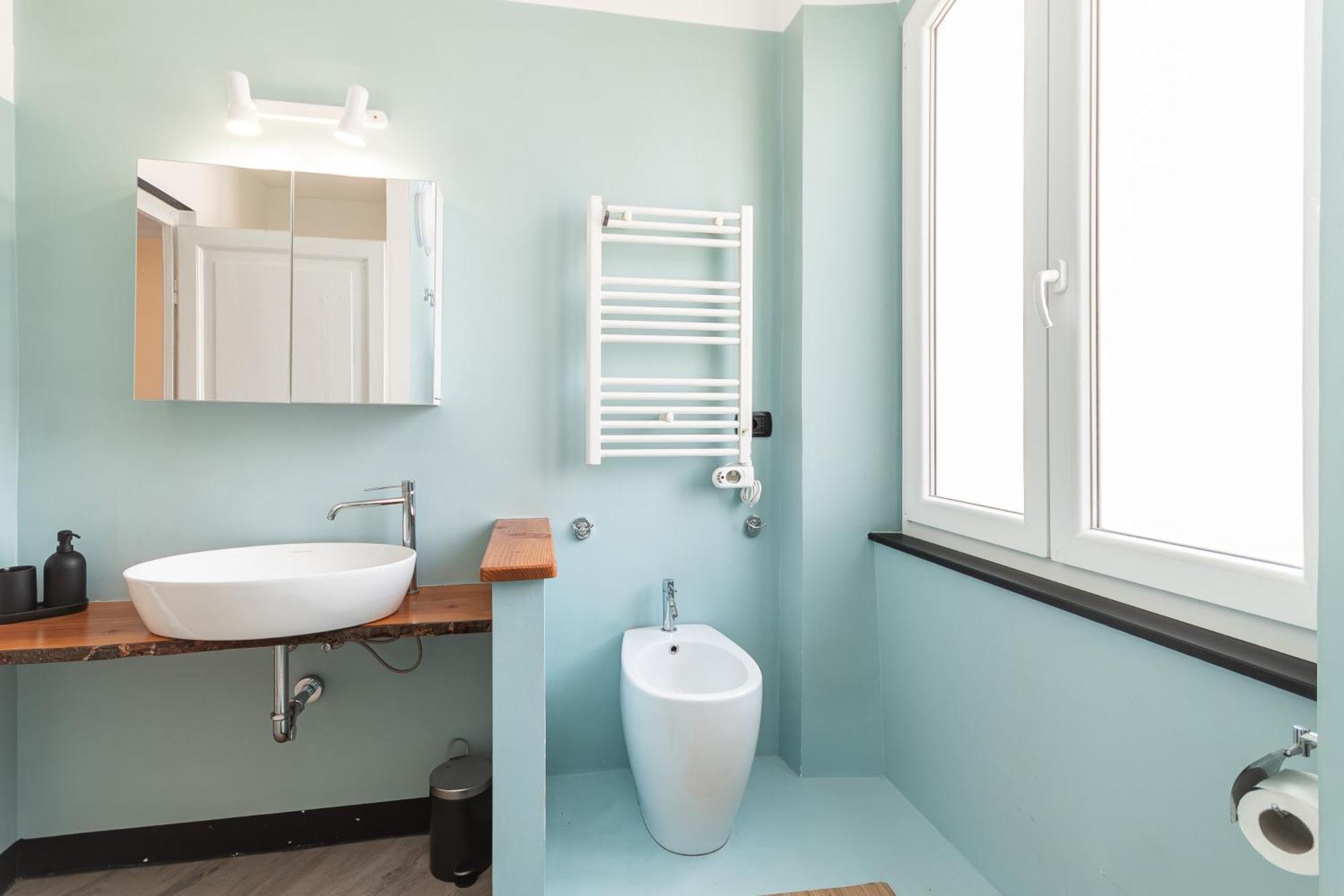 Spacious 3-Bedroom Apartment - 10 Min To City Center & 5 Min To Gaslini Hospital 热那亚 外观 照片