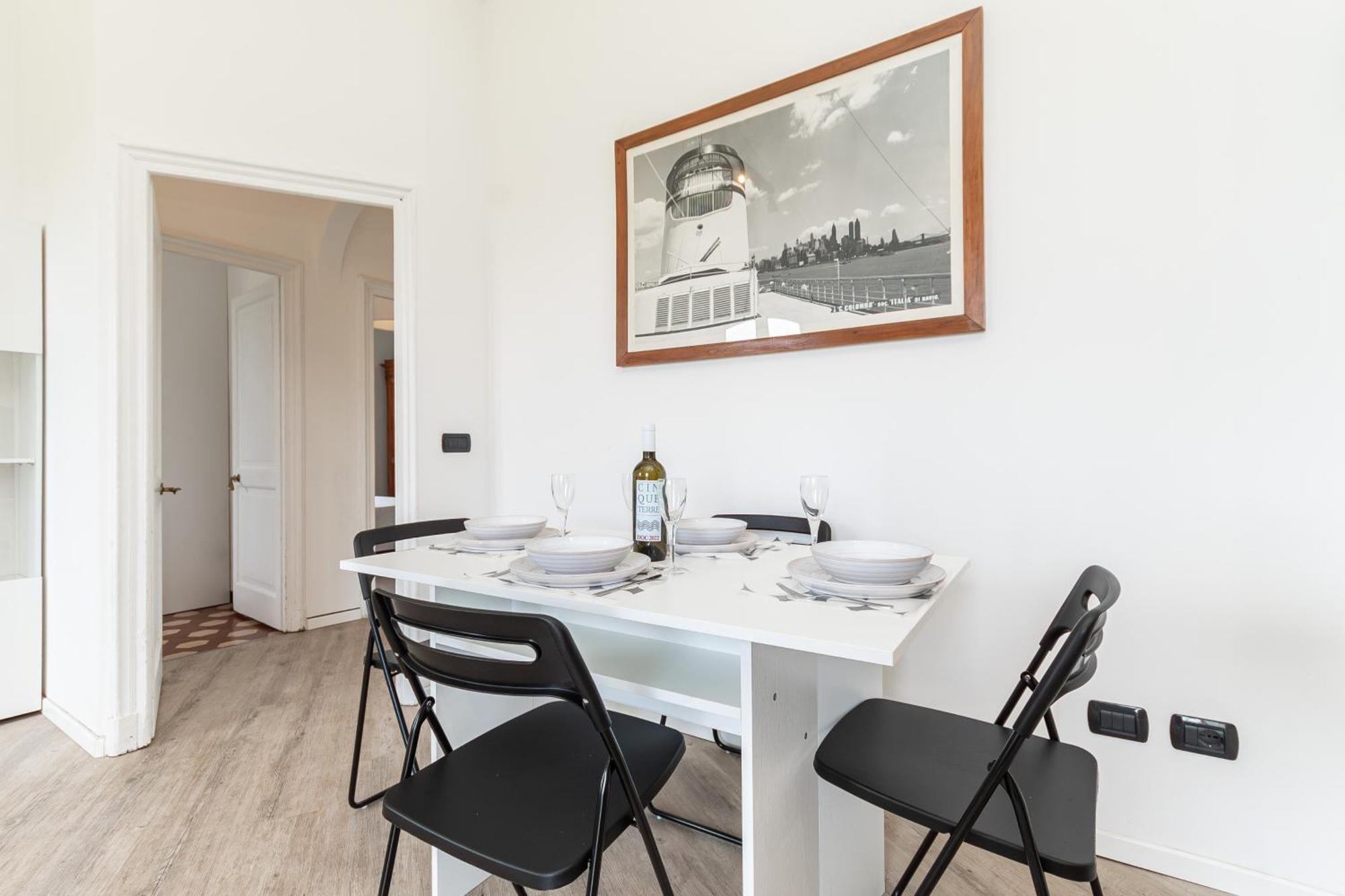 Spacious 3-Bedroom Apartment - 10 Min To City Center & 5 Min To Gaslini Hospital 热那亚 外观 照片