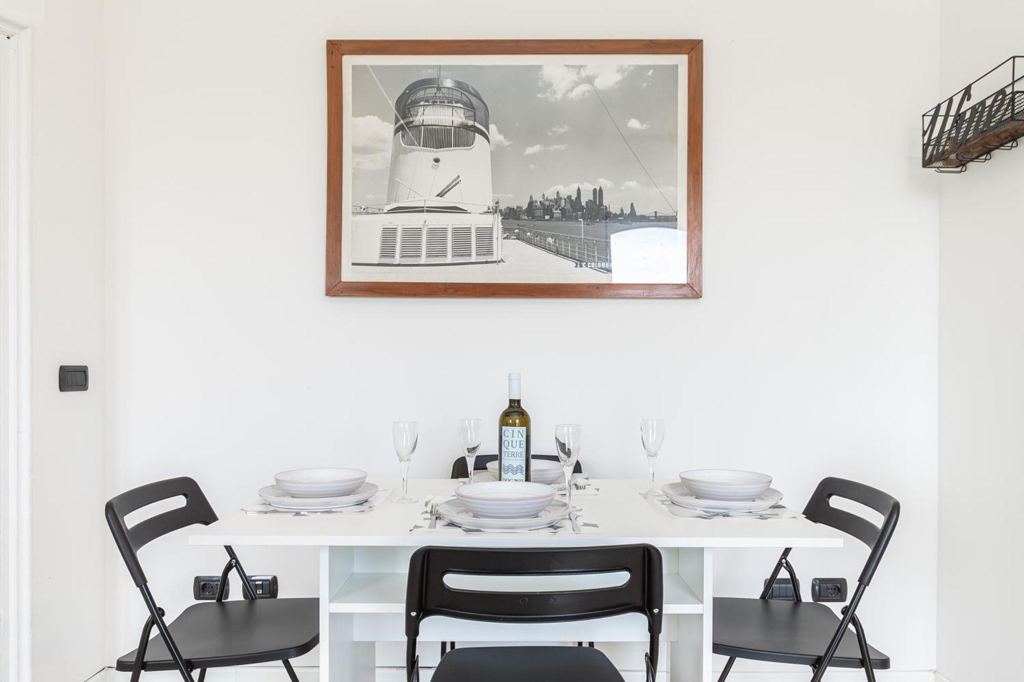 Spacious 3-Bedroom Apartment - 10 Min To City Center & 5 Min To Gaslini Hospital 热那亚 外观 照片